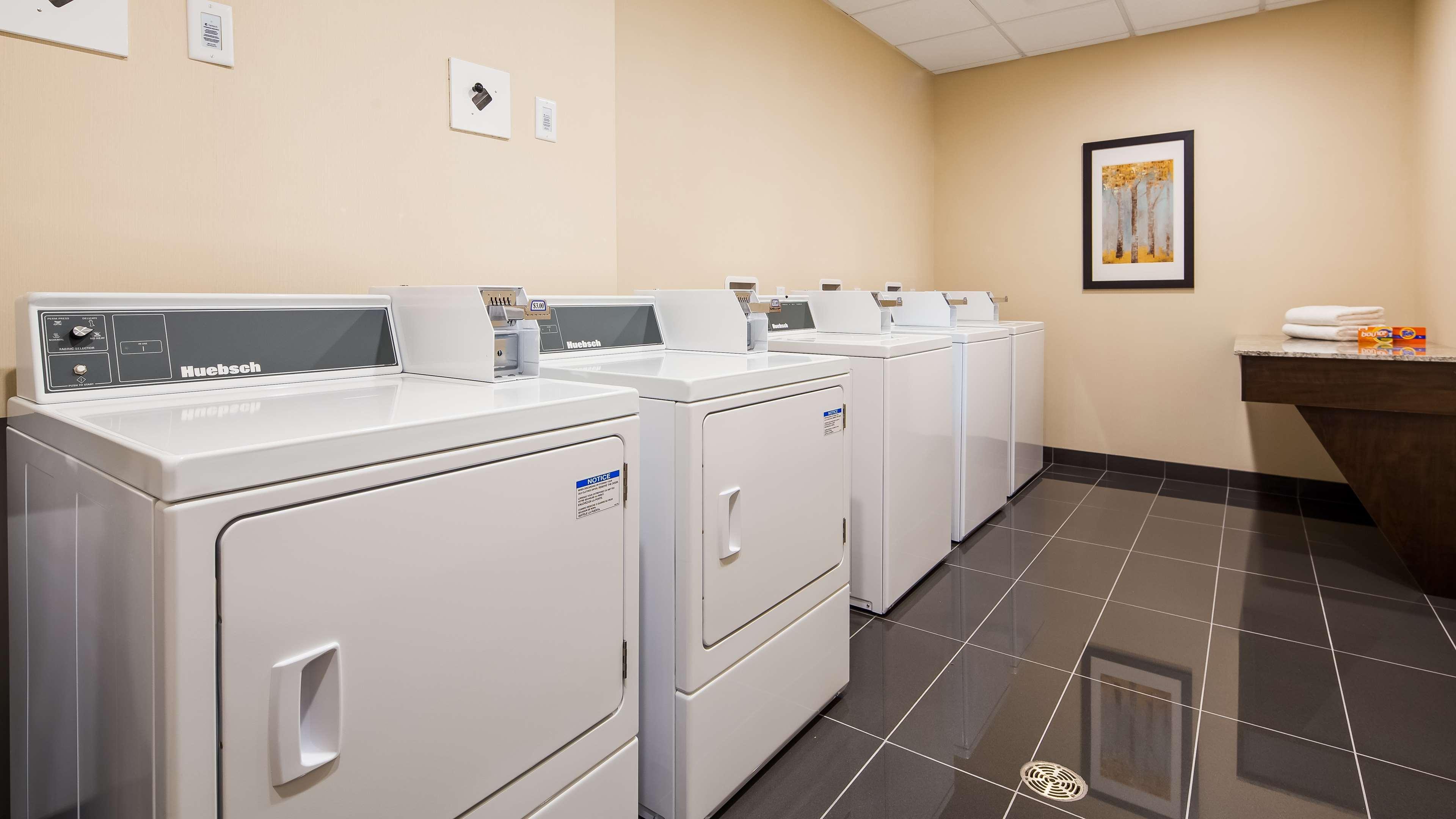 Best Western Plus Merritt Hotel Екстериор снимка